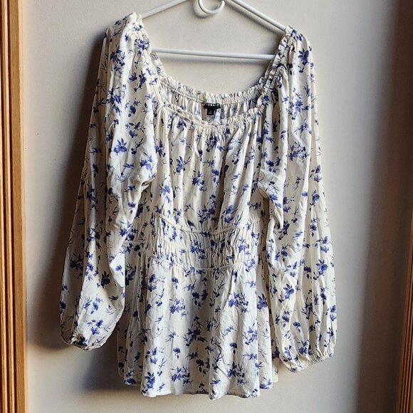 Torrid White and Blue Floral Blouse - Picture 1 of 16